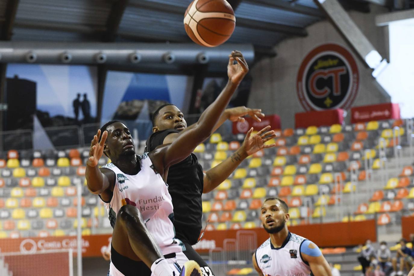 Fotos: Dulce agonía del &#039;Cebé&#039; Cartagena (71-69)