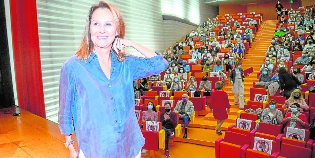 María Dueñas, feliz en 'casa'