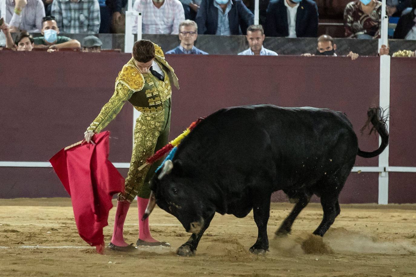 Fotos: Antonio Puerta sale a hombros en la inauguración de la plaza portátil de Mula