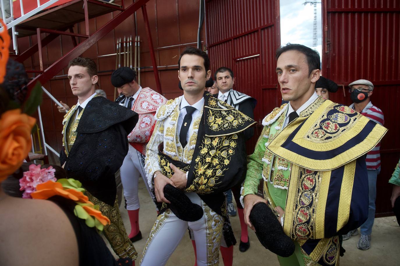Fotos: Antonio Puerta sale a hombros en la inauguración de la plaza portátil de Mula