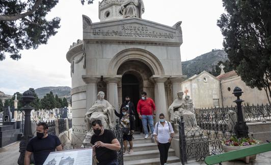Visitas al panteón de Pedreño, esta semana. 