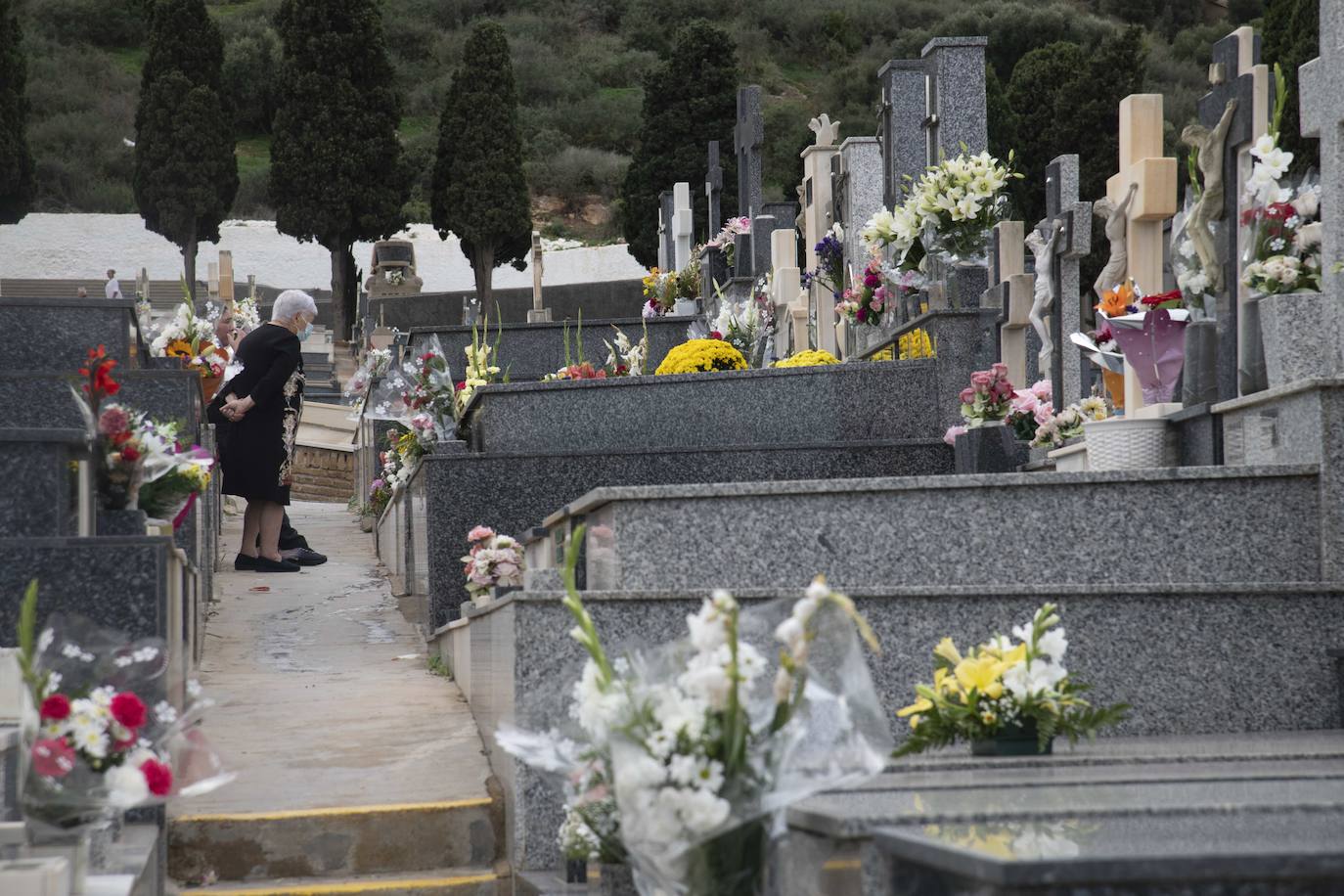Fotos: Día de Todos los Santos en el cementerio de Nuestra Señora de los Remedios de Cartagena