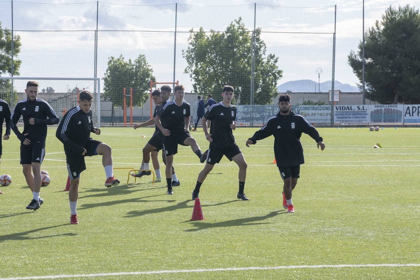 Fotos: El filial del Efesé entrena en Pozo Estrecho