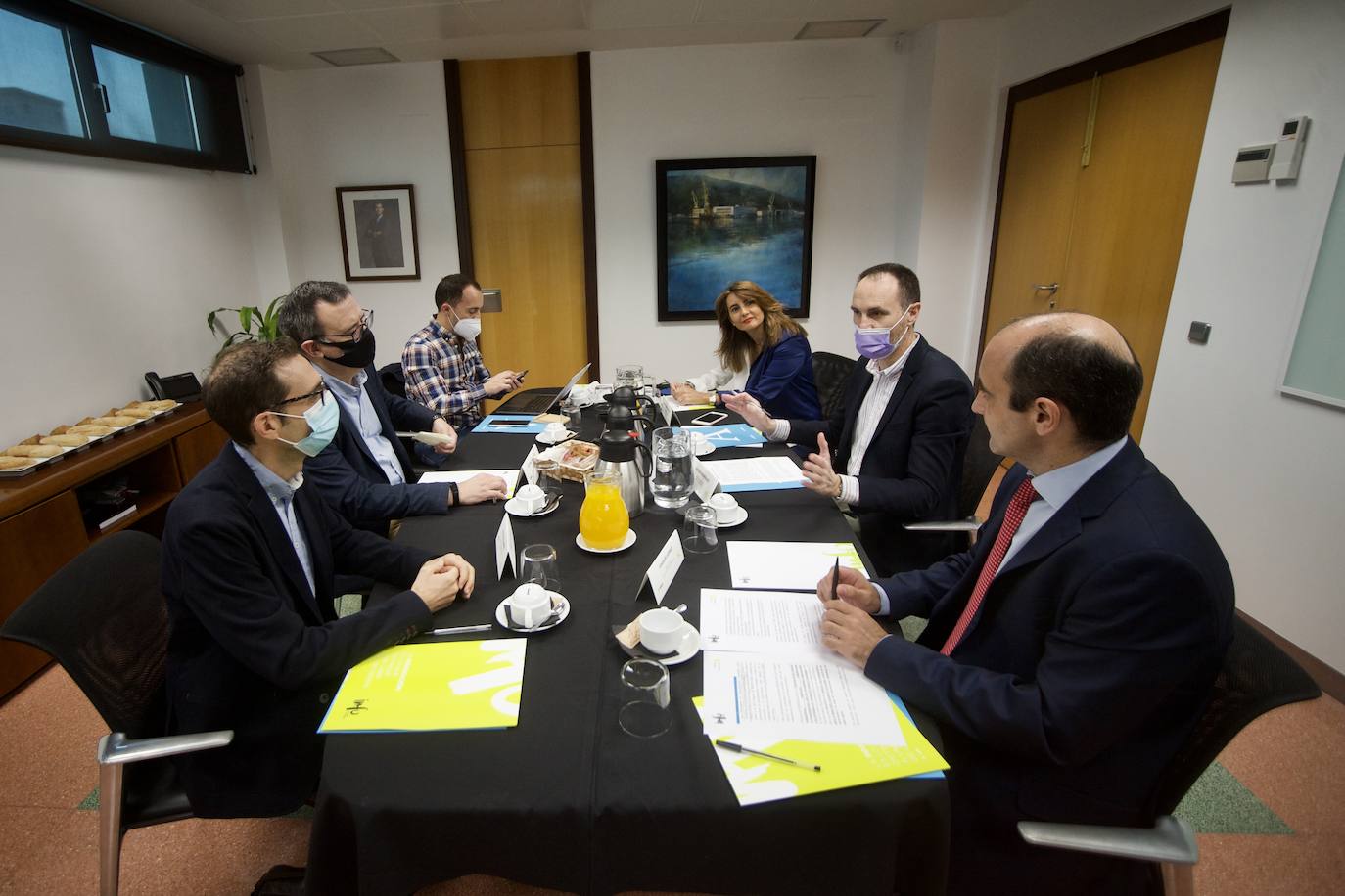 Fotos: Desayuno informativo para abordar los puntos fuertes y retos de la EDP