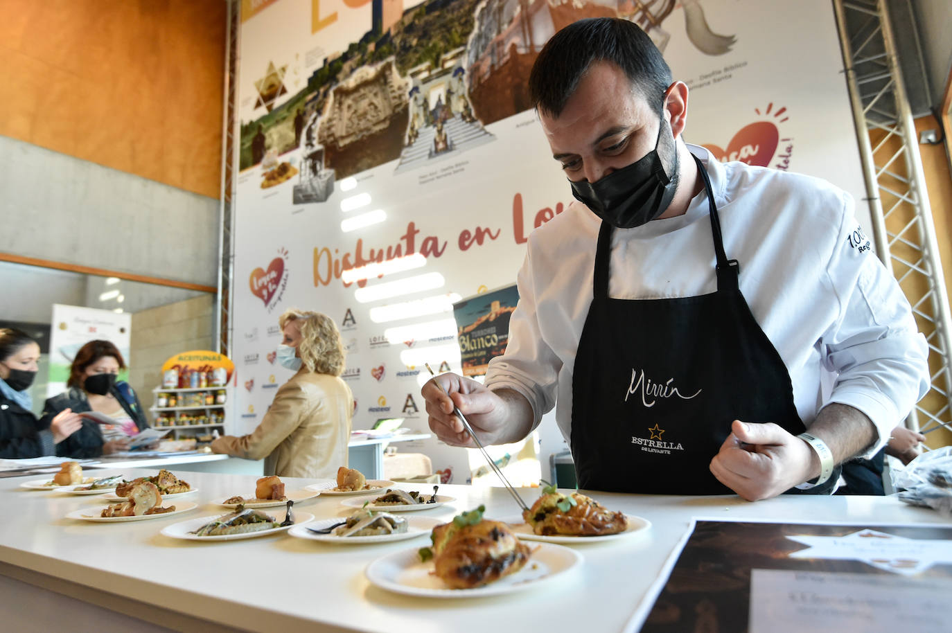 Fotos: Los comensales disfrutan de la oferta gastronómica en la primera jornada