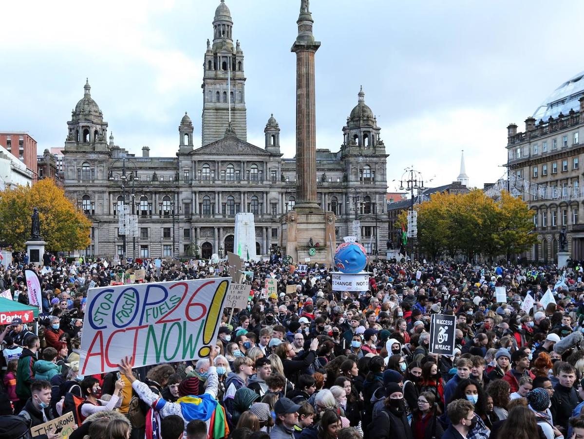 El centro de Glasgow se llena de jóvenes en lo ya conocido como Viernes por el futuro