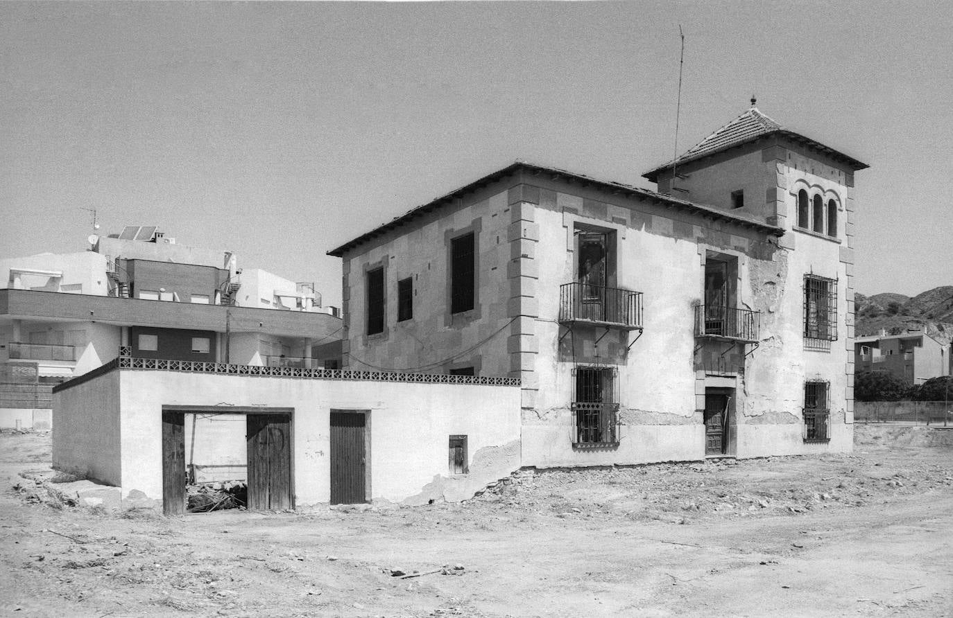 Fotos: Exposición fotográfica &#039;La evolución arquitectónica de los espacios&#039;, del abanillero Damián Lajara
