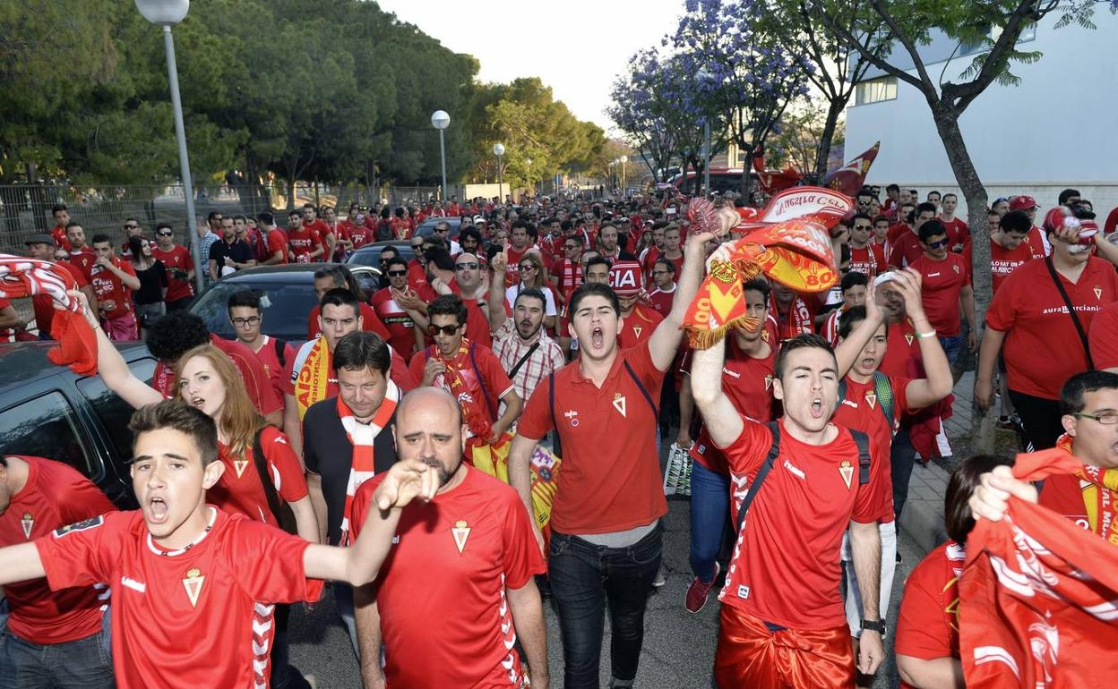 Aficionados del Real Murcia en una imagen de arcchivo. 