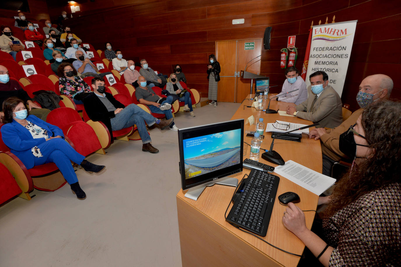 Fotos: La Federación de Asociaciones de Memoria Histórica desarrolla el catálogo de fosas de la Guerra Civil en la Región