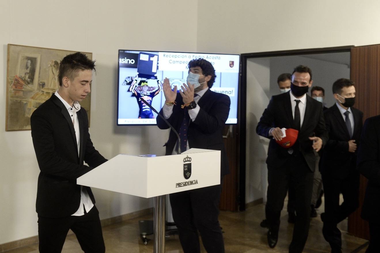 Fotos: La Comunidad homenajea a Acosta