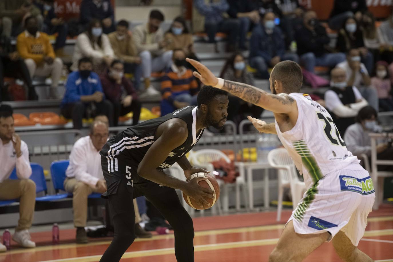 Fotos: Un horrible final condena al Cebé Cartagena