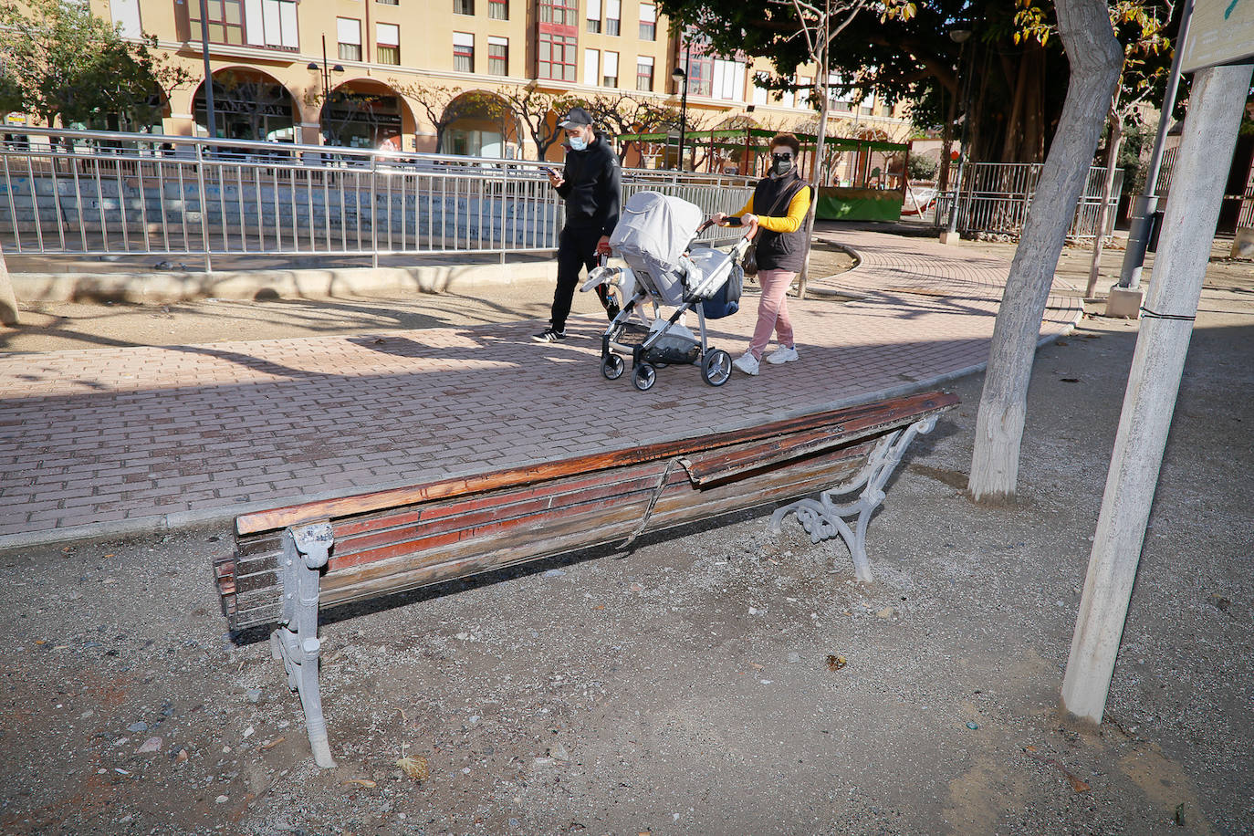 Fotos: Desperfectos de la Plaza Juan XXIII de Cartagena