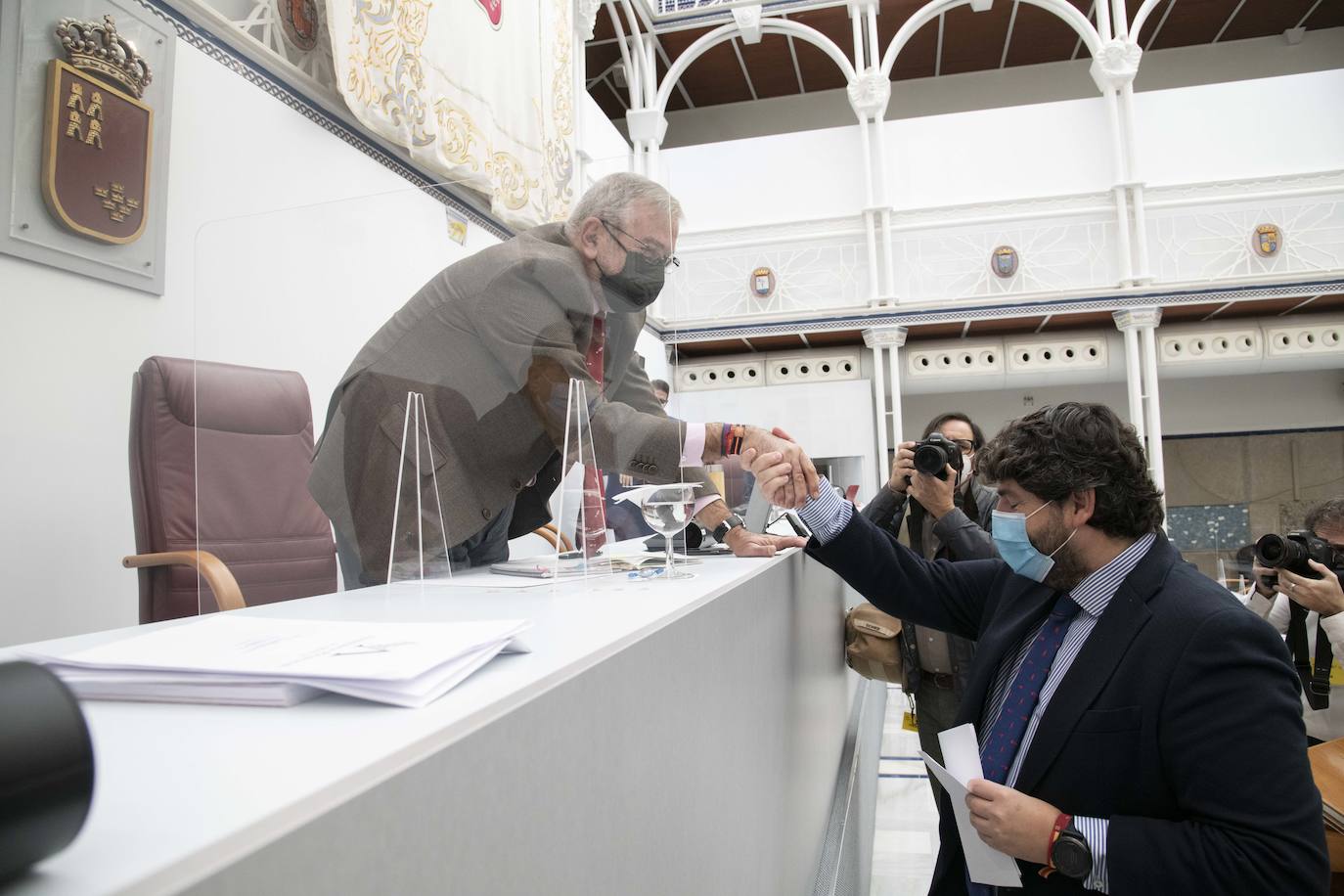 Fotos: PSOE y Ciudadanos se alían para poner coto al transfuguismo en el Estatuto