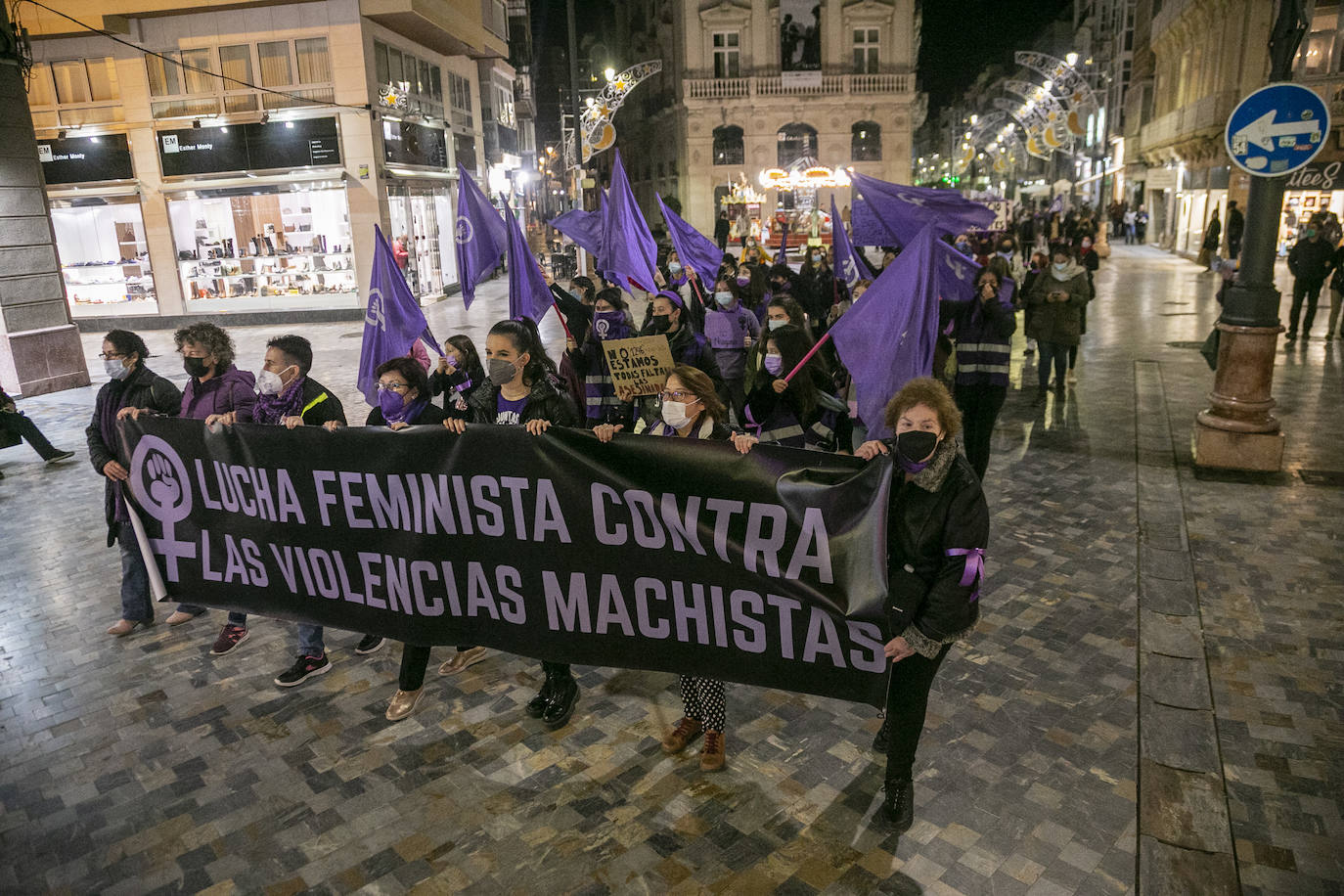 Fotos: Cartagena denuncia en la calle el machismo que mata a las mujeres