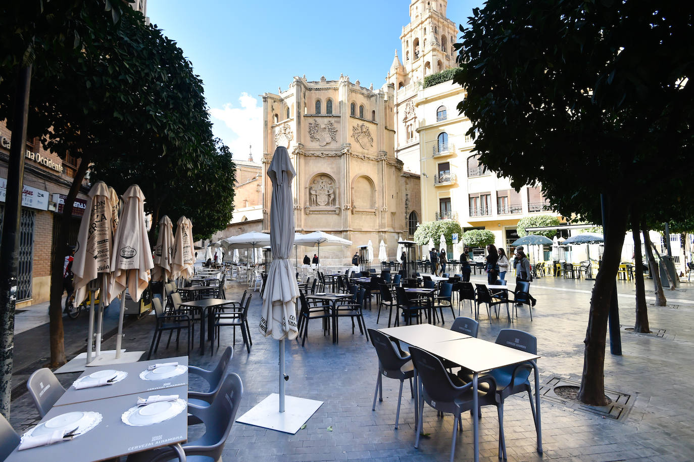 Fotos: Las terrazas de la zona de la Catedral de Murcia podrán sumar un 15% más de mesas