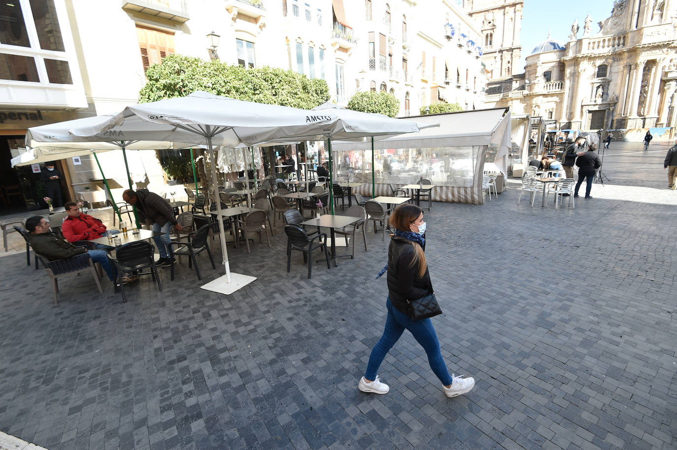 Fotos: Las terrazas de la zona de la Catedral de Murcia podrán sumar un 15% más de mesas