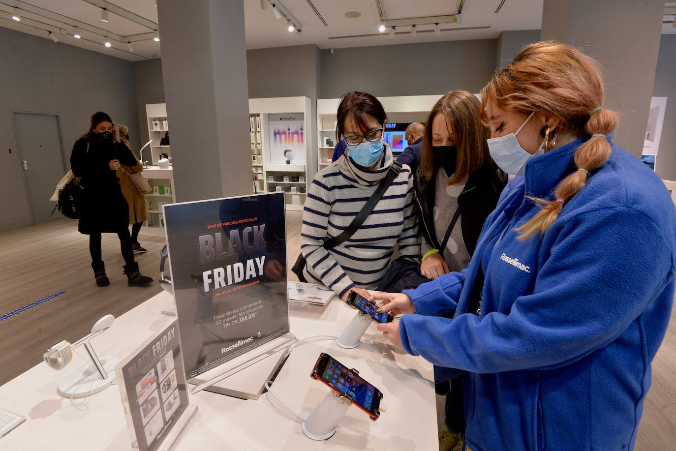 Fotos: El comercio de la Región recupera el &#039;Black Friday&#039;