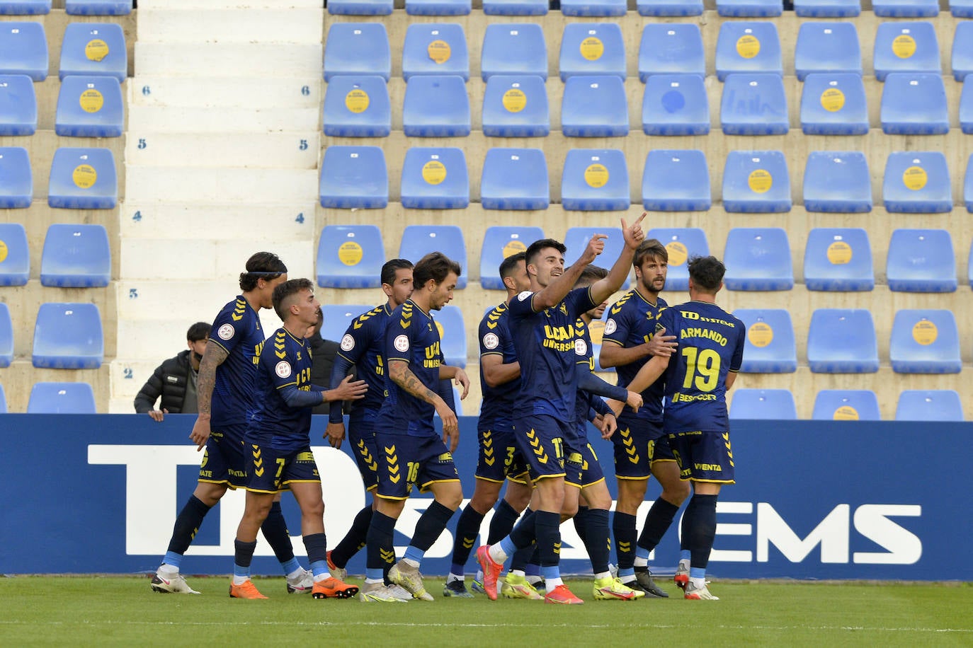 Fotos: La victoria del UCAM CF frente al Algeciras, en imágenes