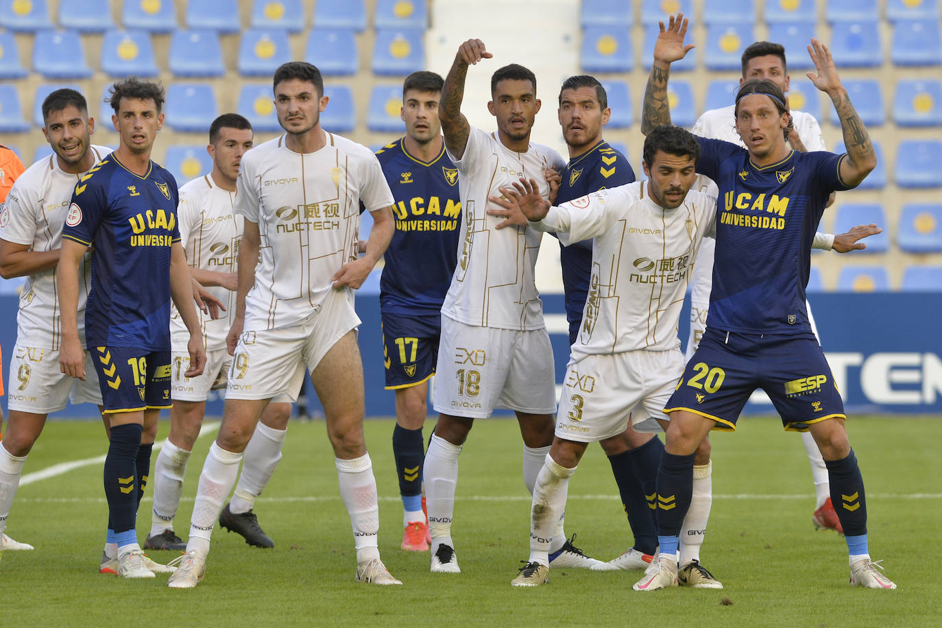 Fotos: La victoria del UCAM CF frente al Algeciras, en imágenes