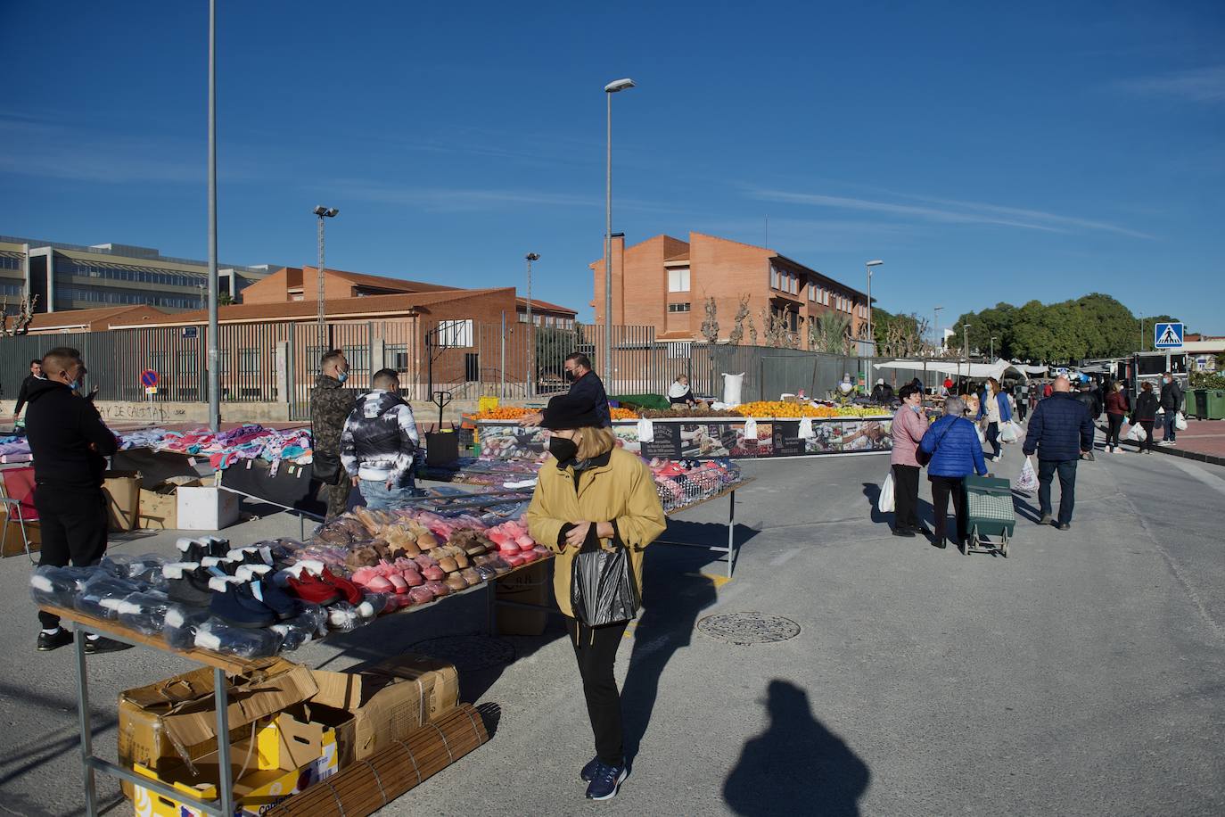 Fotos: El mercadillo dominical de Murcia se estrena junto a los juzgados