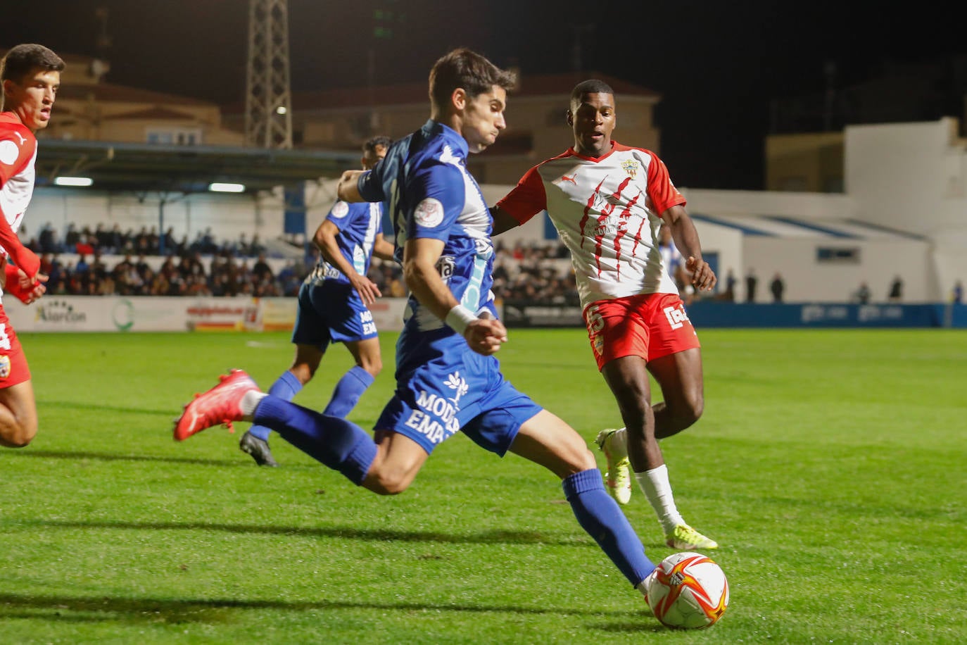 Fotos: Un heroico Águilas cae en los penaltis frente al Almería