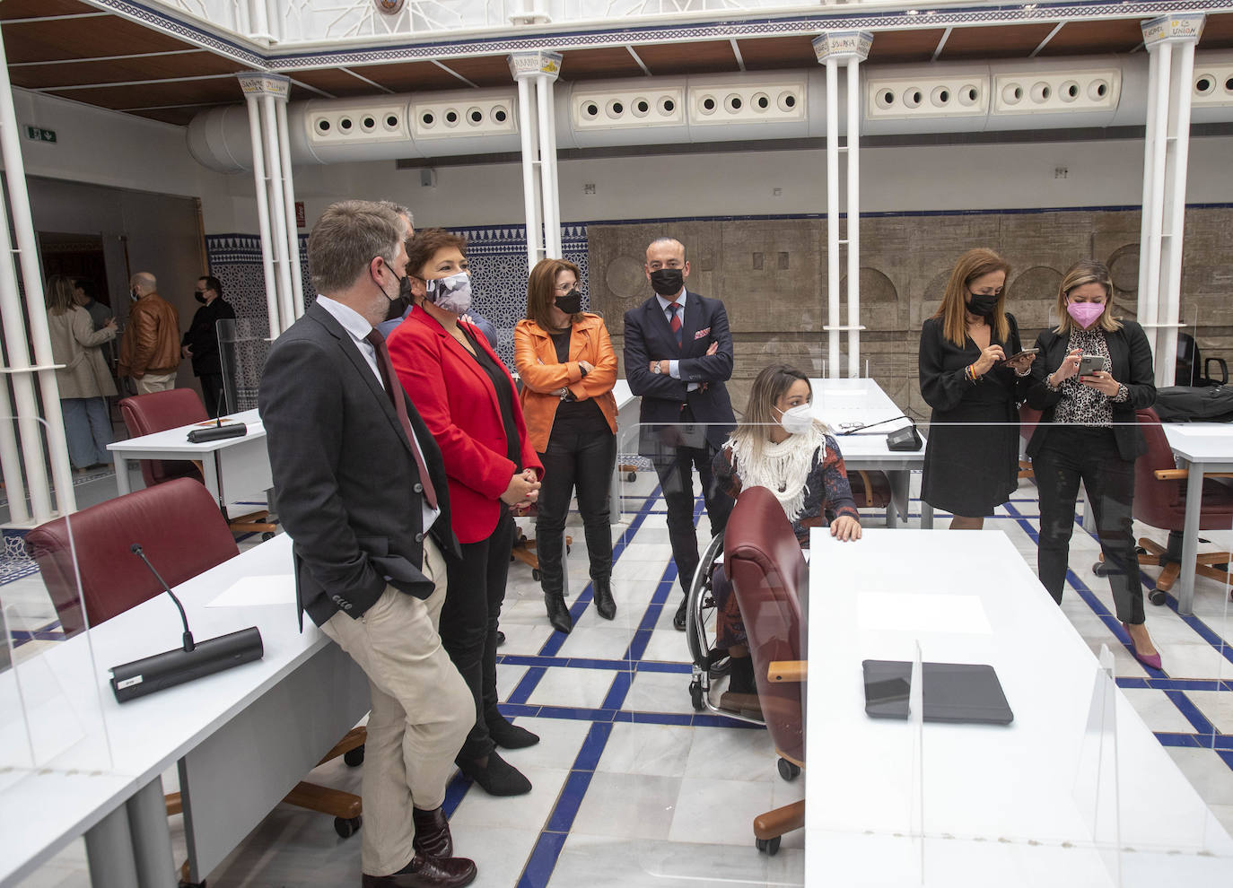 Fotos: Gobierno y oposición dinamitan el diálogo y el consenso con la retirada del Estatuto