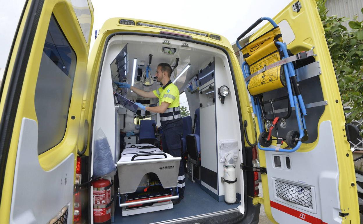 Imagen de archivo de una ambulancia.