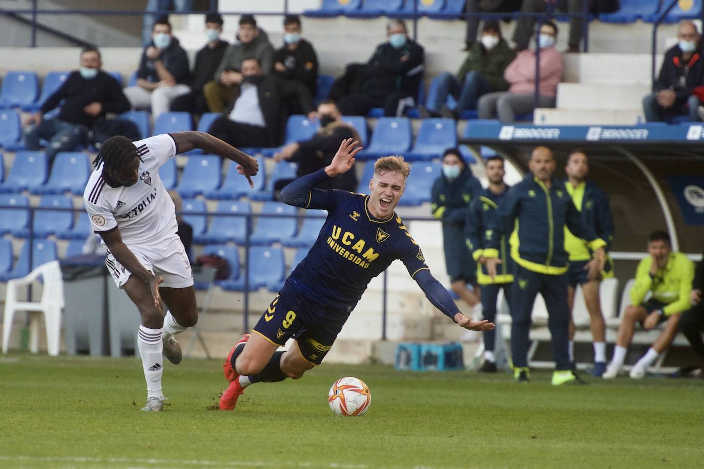 Fotos: La derrota del UCAM CF frente al Albacete Balompié, en imágenes