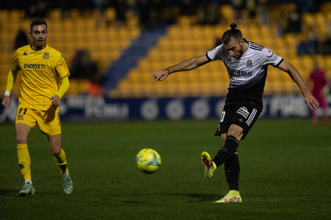Fotos: El Cartagena también tropieza en el campo del colista