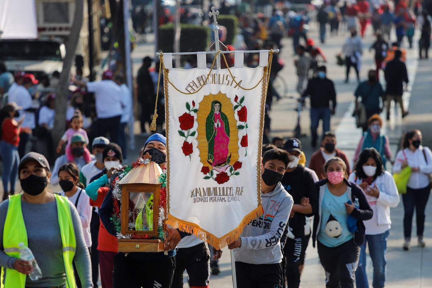 Fotos: Esperanza y medidas sanitarias para la Virgen de Guadalupe