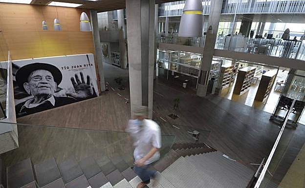 El Archivo Regional impulsará la digitalización de sus fondos.