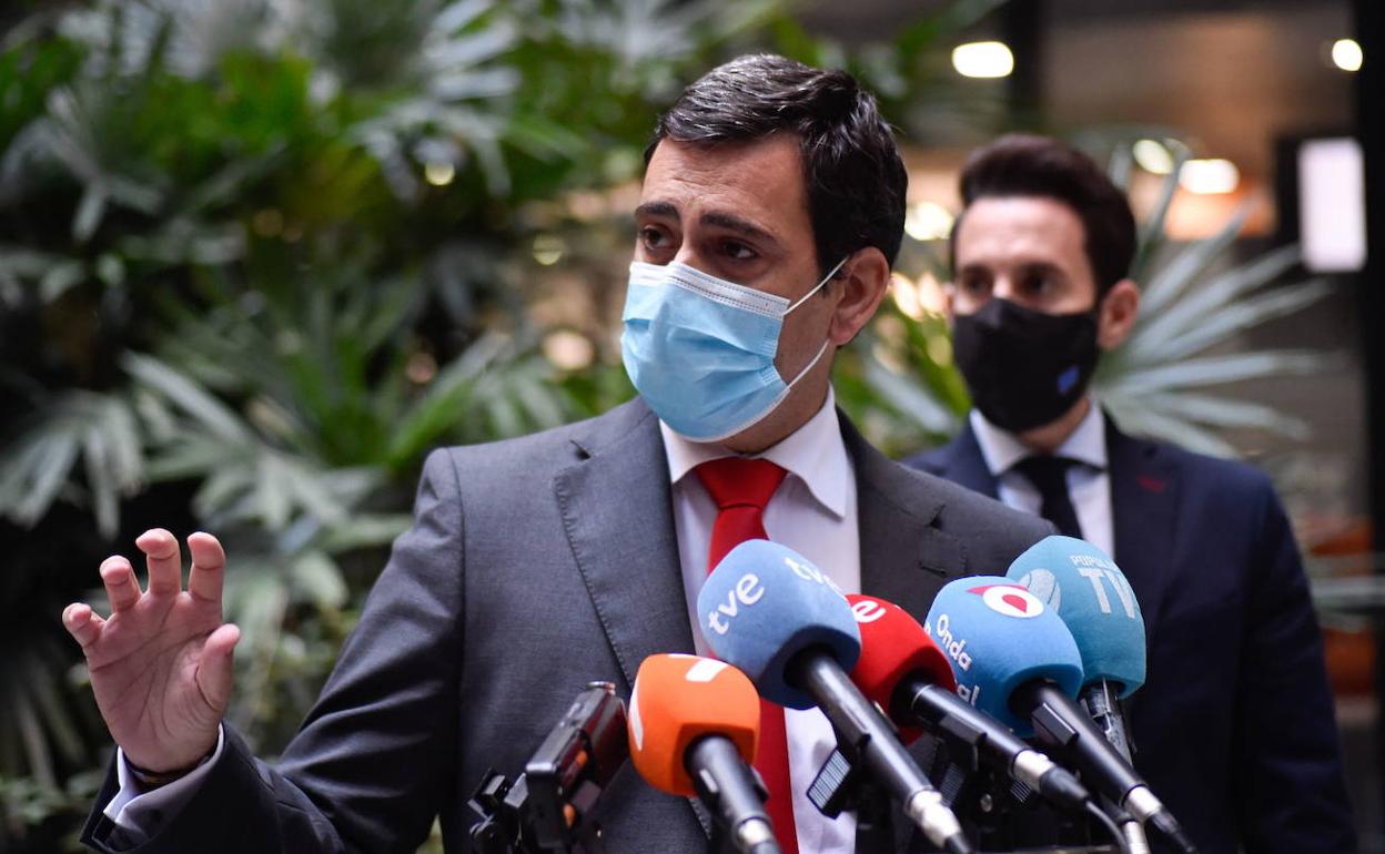 El consejero de Fomento e Infraestructuras, José Ramón Díez de Revenga, anunció en una imagen de archivo.