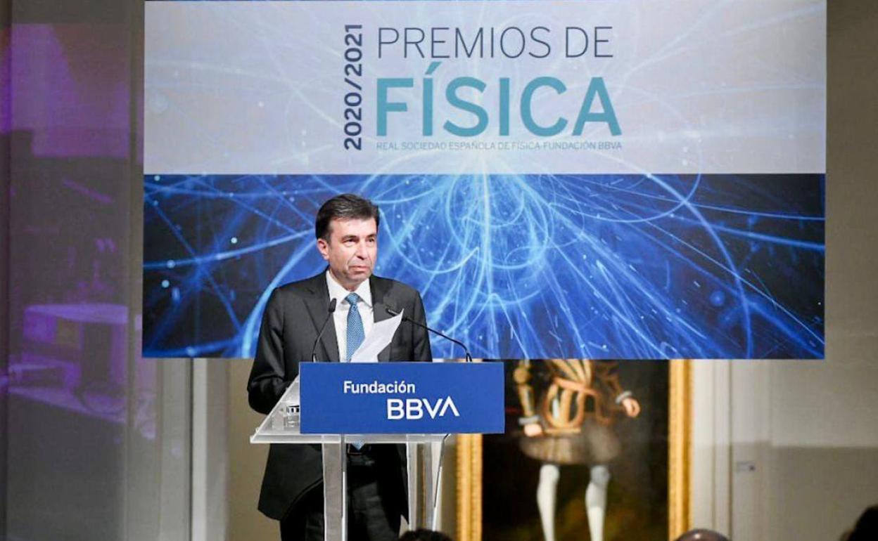 Pablo Artal, anoche, en la gala de los Premios de Física 2021 de la Real Sociedad Española de Física – Fundación BBVA 