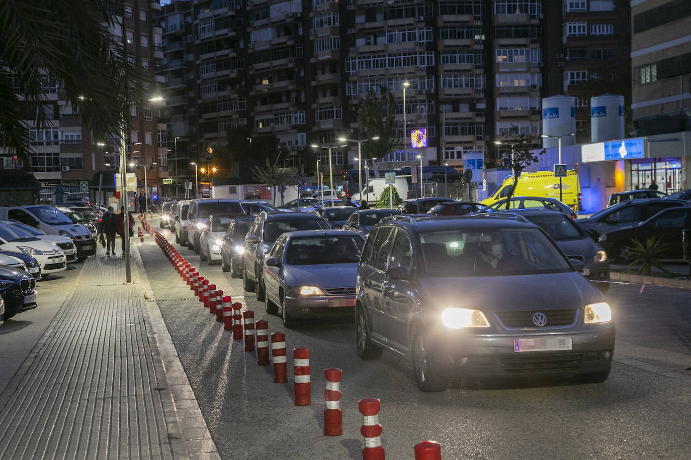 Fotos: Colas para las pruebas PCR en Cartagena