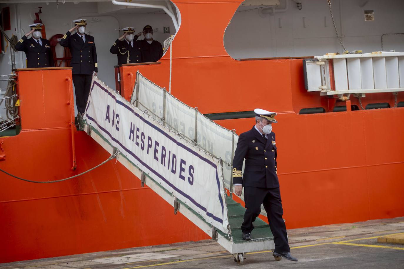 Fotos: El &#039;Hespérides&#039; zarpa desde el arsenal de Cartagena hacia la Antártida en &#039;modo burbuja&#039;