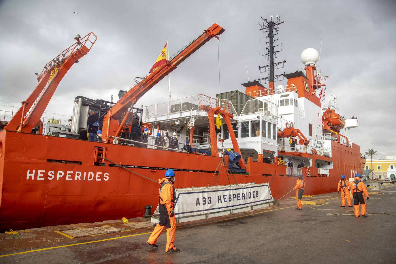 Fotos: El &#039;Hespérides&#039; zarpa desde el arsenal de Cartagena hacia la Antártida en &#039;modo burbuja&#039;