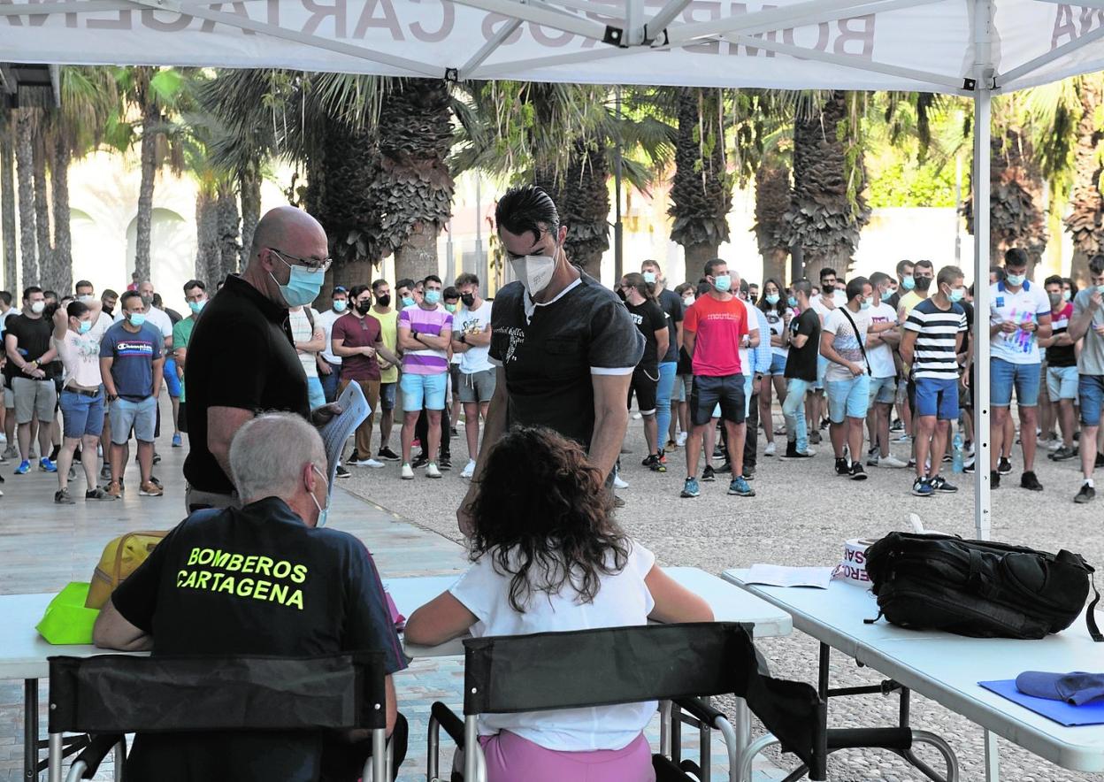 Pruebas de selección para los aspirantes a entrar en el Servicio de Extinción de Incendios, el pasado mes de septiembre. 