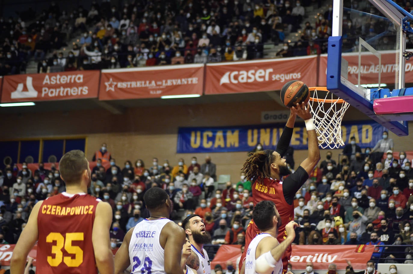 Fotos: Demasiado Real Madrid para el UCAM