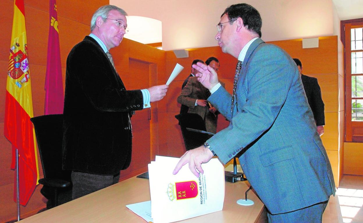 Ramón Luis Valcárcel y Joaquín Bascuñana, durante un acto en San Esteban cuando eran presidente y consejero, respectivamente. 