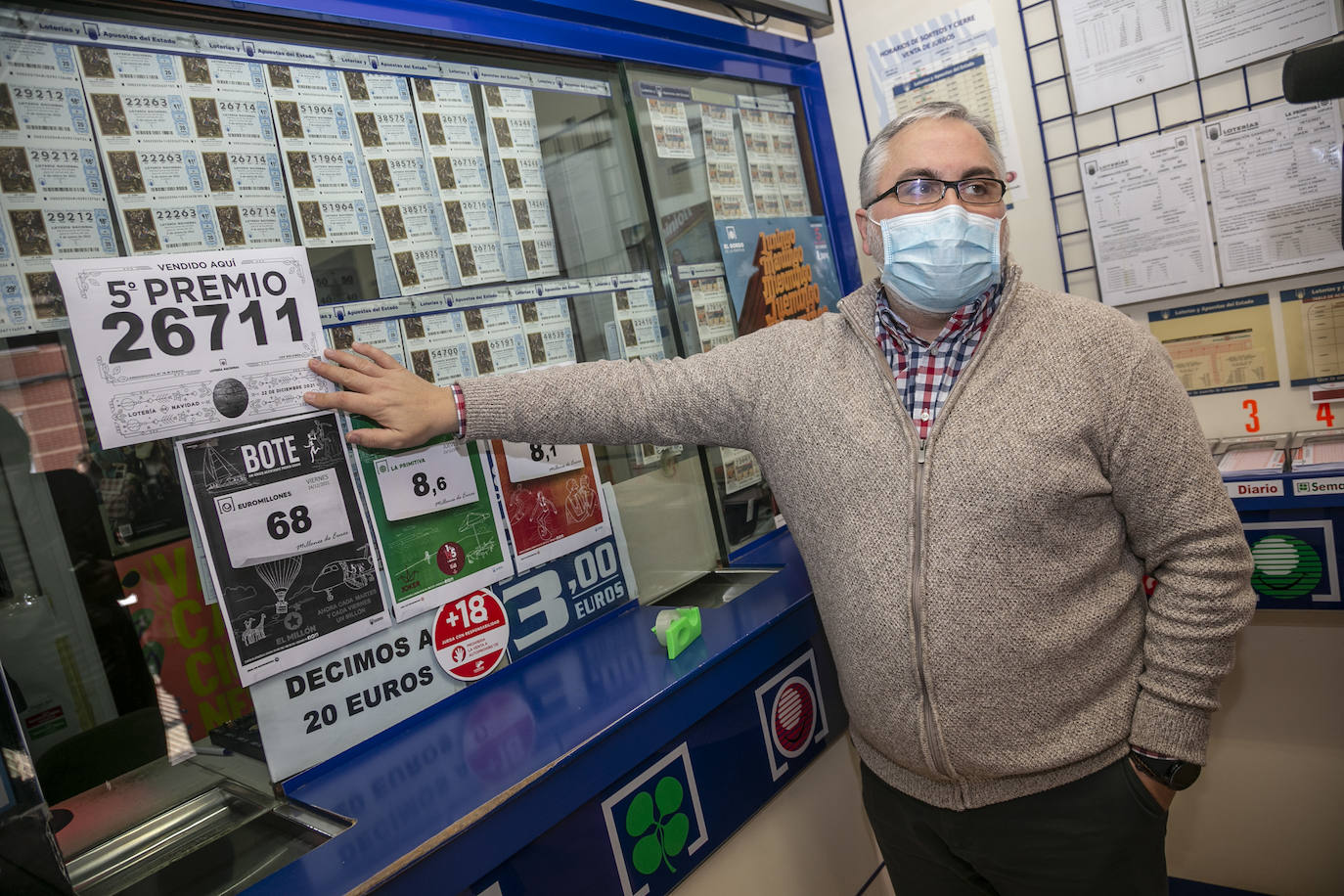 Fotos: La administración El Popeye de Los Dolores de Cartagena reparte 6,9 millones con un quinto premio