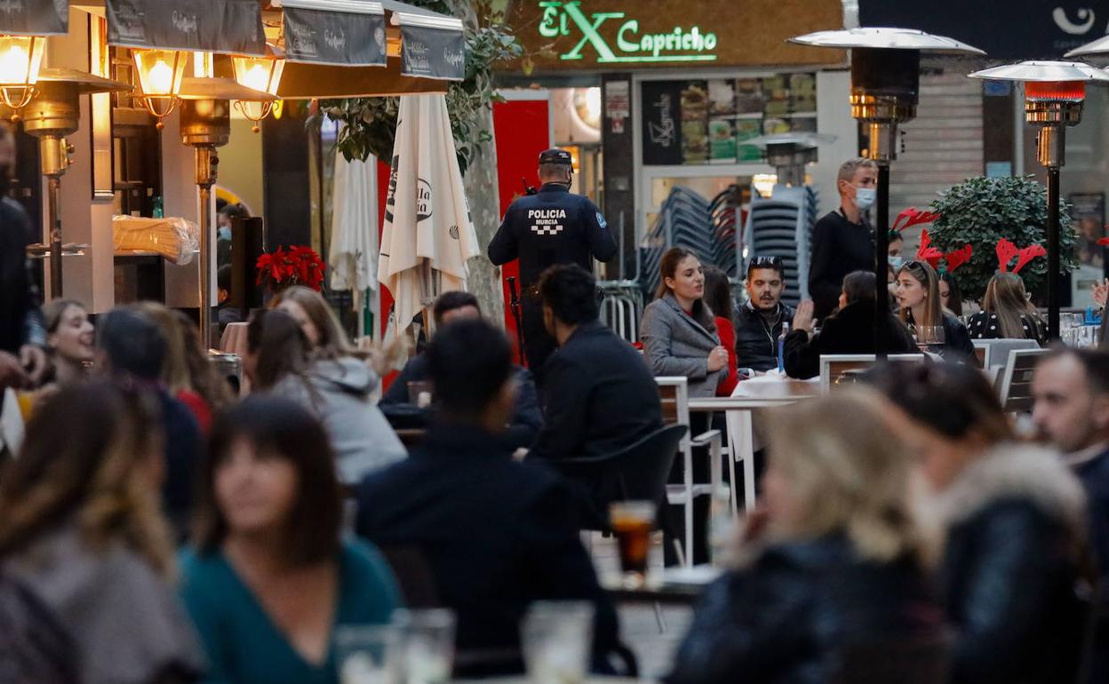 Tardeo en Murcia durante la Nochebuena del año pasado.