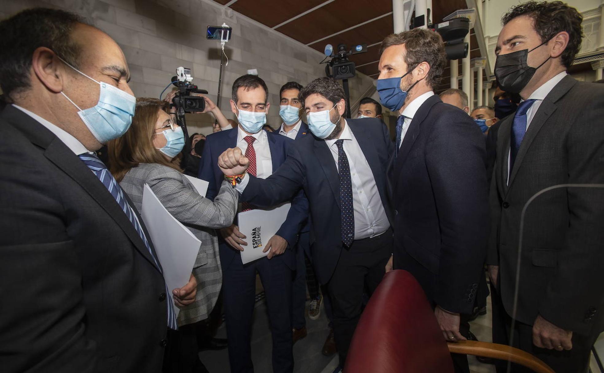 MARZO. El PP sale vivo de la moción de censura