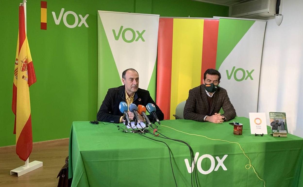 Rueda de prensa de Vox celebrada este lunes.