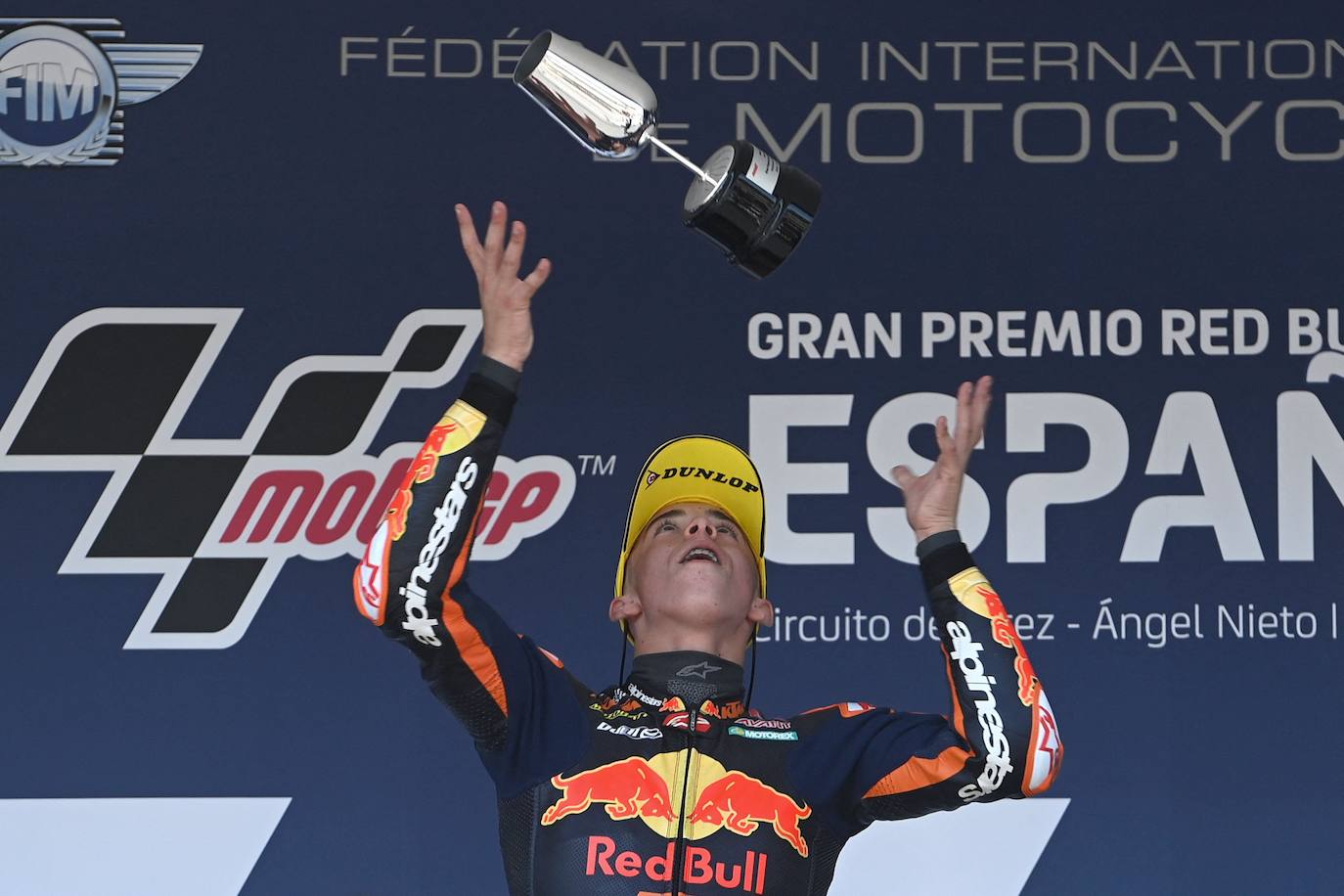 02/05/2021. Pedro Acosta firma el mejor inicio de Mundial de todos los tiempos tras ganar la carrera de Jerez en la categoría de Moto3. | AFP