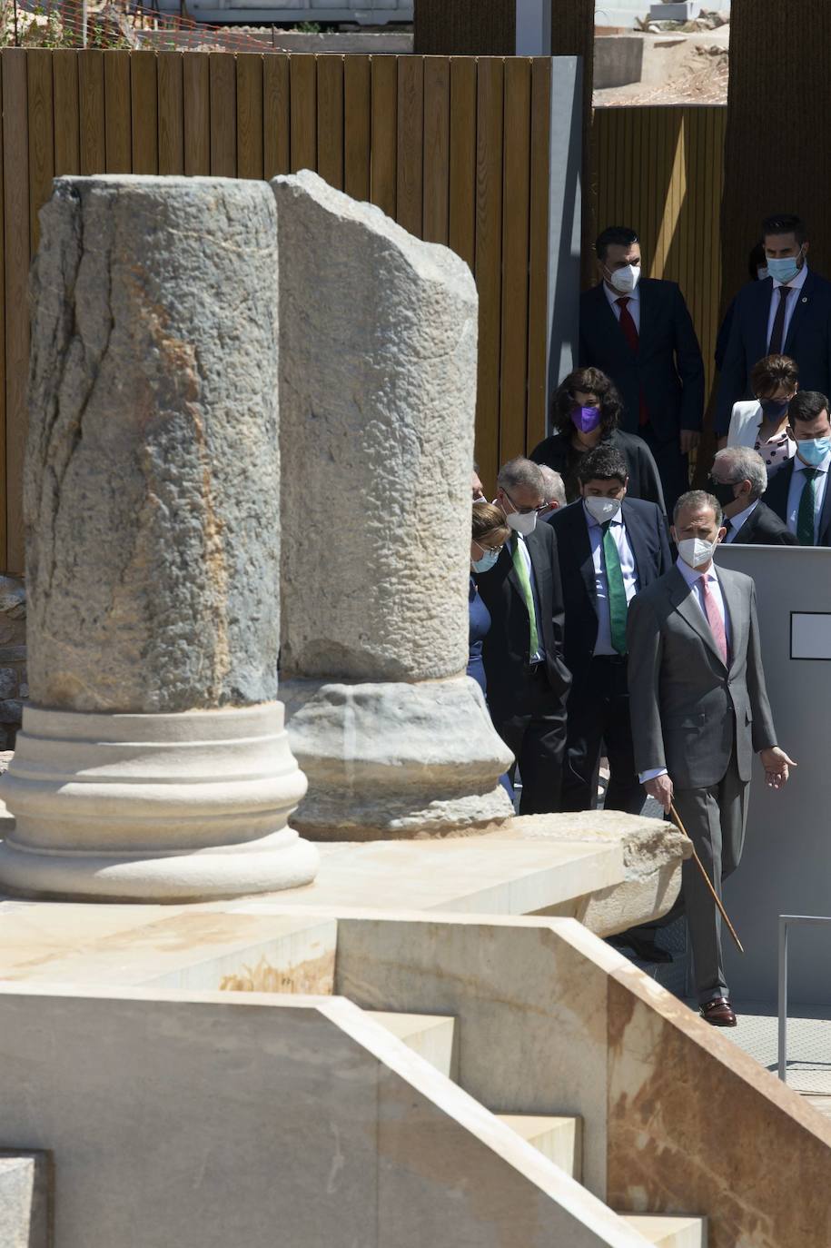 05/05/2021. El Rey Felipe VI inauguró el 5 de mayo el Museo del Foro Romano de Cartagena, enclavado en el Parque Arqueológico del Molinete, acompañado por el ministro de Cultura y Deporte, José Manuel Rodríguez Uribes, y el presidente de la Comunidad, Fernando López Miras. El museo cuenta con tres plantas y un total de 350 objetos arqueológicos y está llamado a ser uno de los grandes atractivos turísticos de la Región de Murcia. | ANTONIO GIL