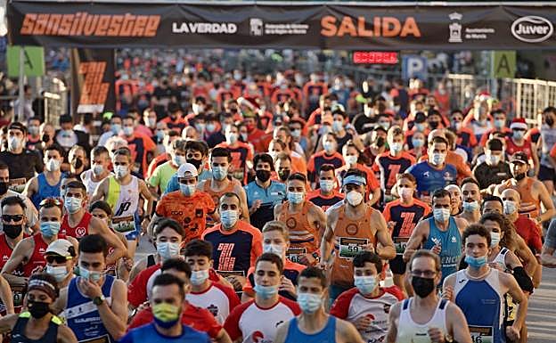 Galería. El arranque de la San Silvestre de Murcia, en imágenes.