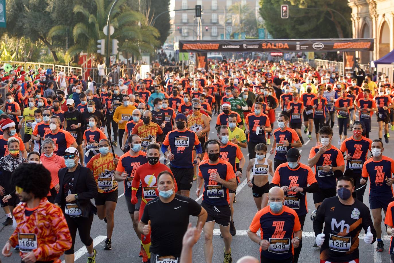 Fotos: Salida de la San Silvestre de Murcia 2021