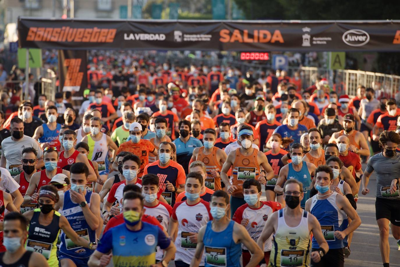 Fotos: Salida de la San Silvestre de Murcia 2021