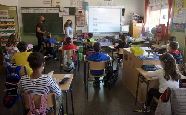 Educación intensificará las sustituciones de los profesores de baja por Covid en la vuelta a las aulas