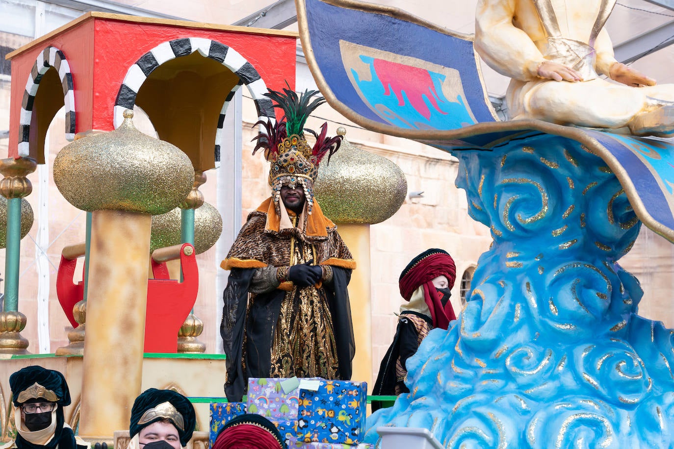 Fotos: Cabalgata de los Reyes Magos estática en la plaza de España de Lorca